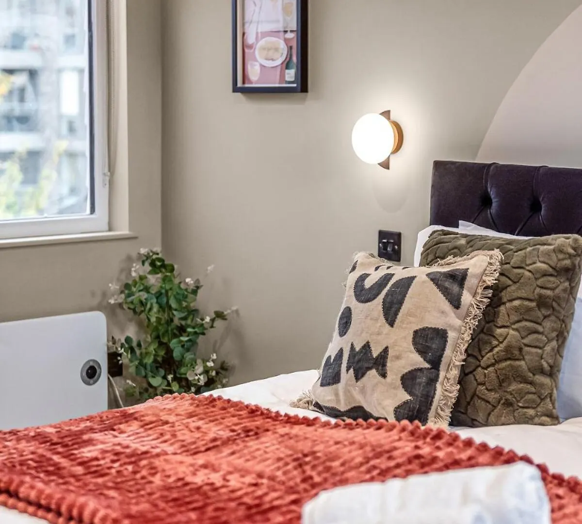 Radiant Studio Nook With Full Kitchen Londres Appartement